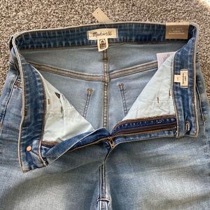 Madewell curvy roadtripper jeans